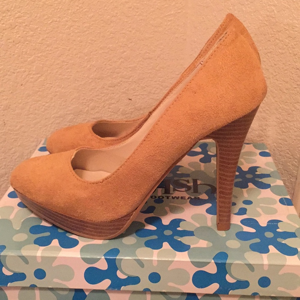 Splash Fashion Faux Suede High heels